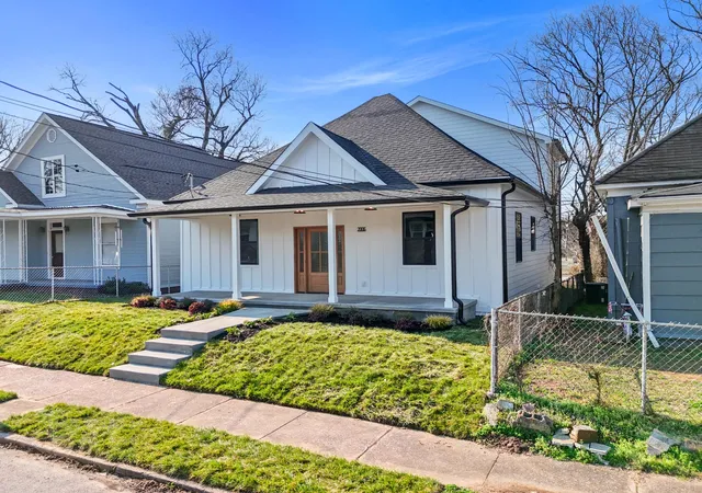 Homes for sale in Chattanooga, TN | 2006 E 12th Street, Chattanooga, TN 37404 | MLS# 3224402