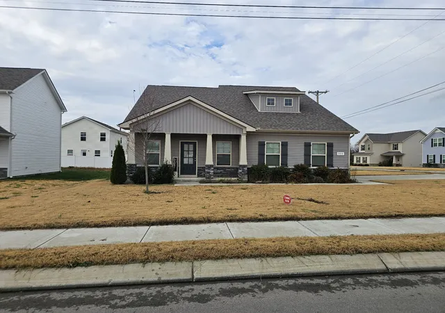 Photo 2 of Single family home for sale at 300 Durum St, Shelbyville, TN 37160 | MLS# 3051329 | Listing updated on 2026-09-13