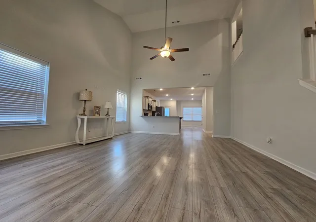 Photo 4 of Single family home for sale at 300 Durum St, Shelbyville, TN 37160 | MLS# 3051329 | Listing updated on 2026-09-13