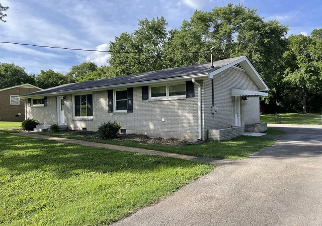 1st image of 211 Isaac Dr, Goodlettsville, TN 37072 | MLS# 3229952