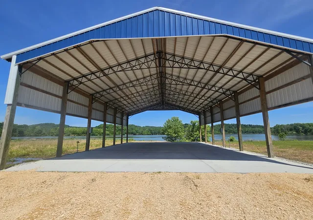 Homes for sale in Clifton, TN | 2475 Hardin Bottom River Rd, Clifton, TN 38425 | MLS# 3167929