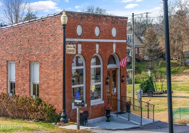 Homes for sale in Friendsville, TN | 106 S Front Street St, Friendsville, TN 37737 | MLS# 3184251