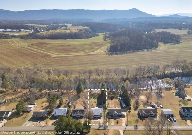 2nd image of 316 Circle R Dr, Benton, TN 37307 | MLS# 3223331