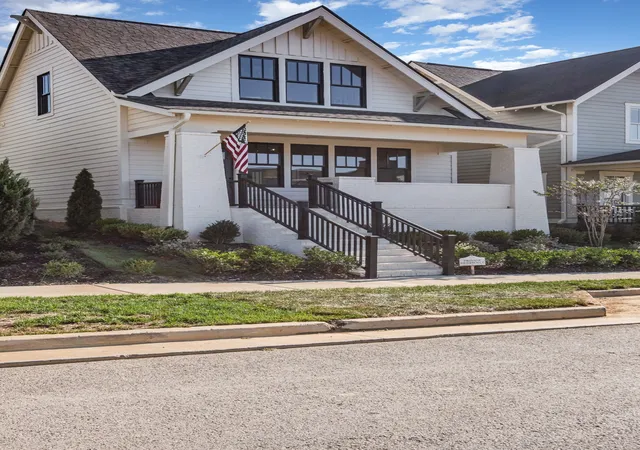Photo 2 of Single family home for sale at 328 Huron Dr, Thompsons Station, TN 37179 | MLS# 3056538 | Listing updated on 2026-01-02