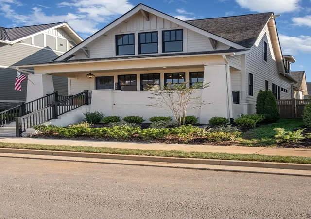 Photo 2 of Single family home for sale at 328 Huron Dr, Thompsons Station, TN 37179 | MLS# 3056538 | Listing updated on 2026-01-02