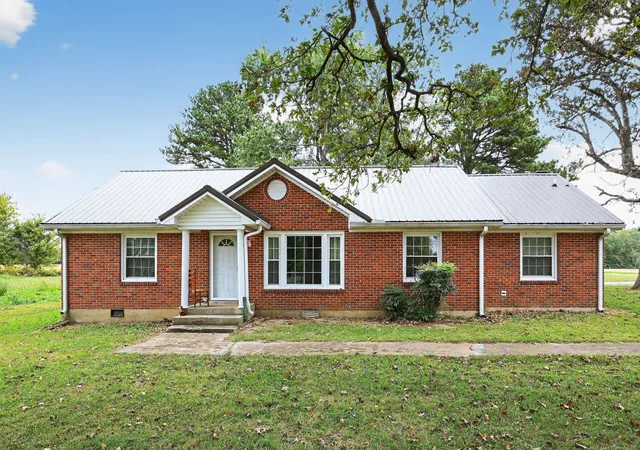 1st image of 1083 Mattox Town Rd, Lawrenceburg, TN 38464 | MLS# 3057097