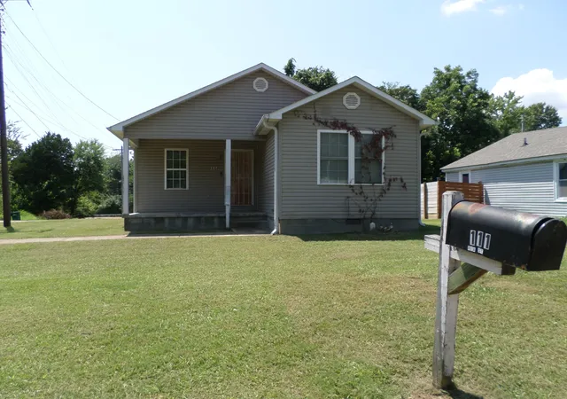 1st image of 111 Rhea St, Jackson, TN 38301 | MLS# 3057078