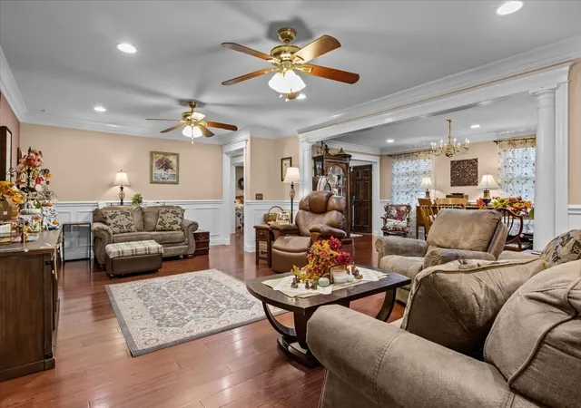 Photo 1 of Single family home for sale at 307 Crestview Dr, Dickson, TN 37055 | MLS# 3057840 | Listing updated on 2026-10-04