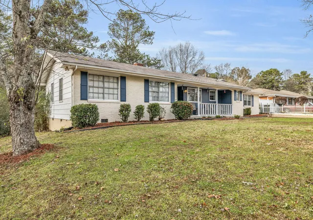 Photo 2 of Single family home for sale at 7641 Boriss Dr, Chattanooga, TN 37416 | MLS# 3058125 | Listing updated on 2026-04-07