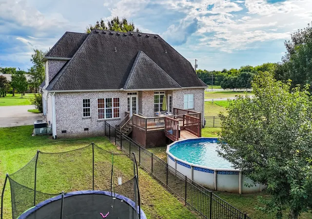 4th image of 105 N Point Cir N, Shelbyville, TN 37160 | MLS# 3072730