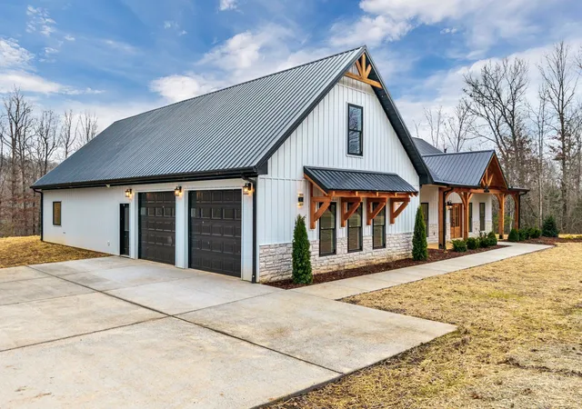 Homes for sale in Centerville, TN | 2024 Trace Creek Rd, Centerville, TN 37033 | MLS# 3059202