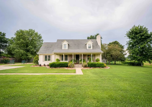 1st image of 1316 Edgewood Dr S, Pulaski, TN 38478 | MLS# 3058754