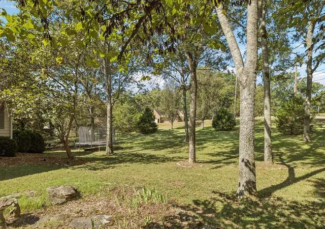Photo 3 of Single family home for sale at 2500 Country Clb Ln, Columbia, TN 38401 | MLS# 3059410 | Listing updated on 2026-01-12