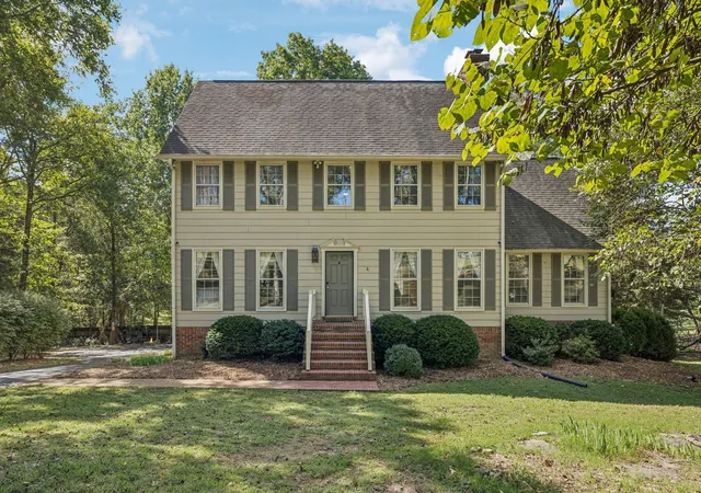 Single family home for sale at 2500 Country Clb Ln, Columbia, TN 38401 | MLS# 3059410 | Listing updated on 2026-01-12
