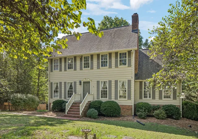 Photo 4 of Single family home for sale at 2500 Country Clb Ln, Columbia, TN 38401 | MLS# 3059410 | Listing updated on 2026-01-12