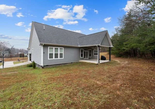 Photo 3 of Single family home for sale at 26 Melanie St, Mc Minnville, TN 37110 | MLS# 3059490 | Listing updated on 2026-02-27