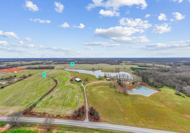 3rd image of 330 Glendale Rd, Leoma, TN 38468 | MLS# 3065306