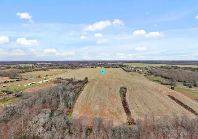 Photo 4 of House for sale at 130 Beartown Rd, Loretto, TN 38469 | MLS# 3065307 | Listing updated on 2026-05-27