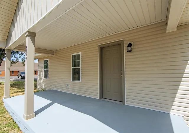 Photo 3 of Single family home for sale at 635 Harbert Dr, Savannah, TN 38372 | MLS# 3060001 | Listing updated on 2025-12-09