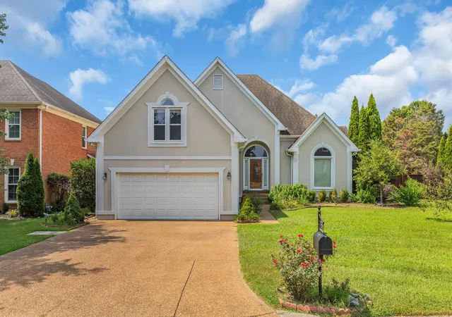 Single family home for sale at 392 Forrest Park Cir, Franklin, TN 37064 | MLS# 3610869