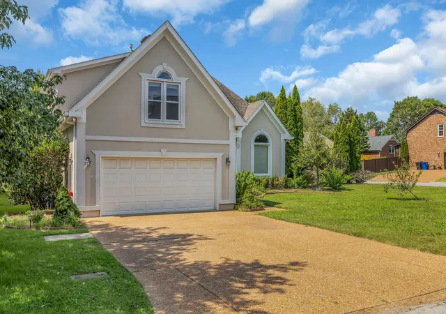 Photo 1 of Single family home for sale at 392 Forrest Park Cir, Franklin, TN 37064 | MLS# 3610869 | Listing updated on 2026-10-31