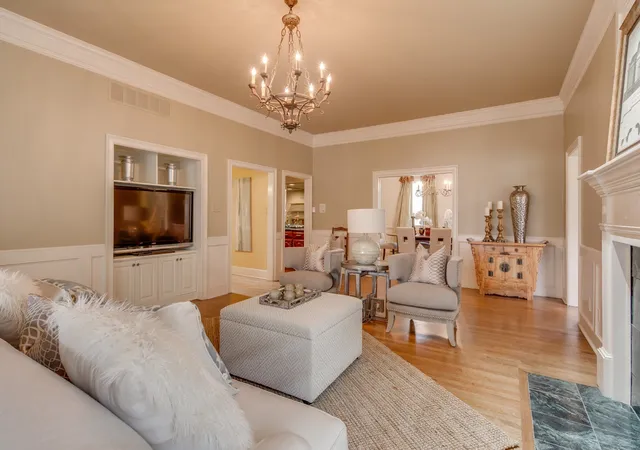 Photo 3 of Single family home for sale at 824 River Park Dr, Memphis, TN 38103 | MLS# 3060303 | Listing updated on 2025-12-10