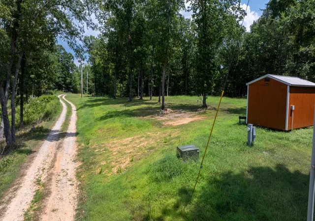 2nd image of 3202 Old Lego School Rd, Linden, TN 37096 | MLS# 3060568