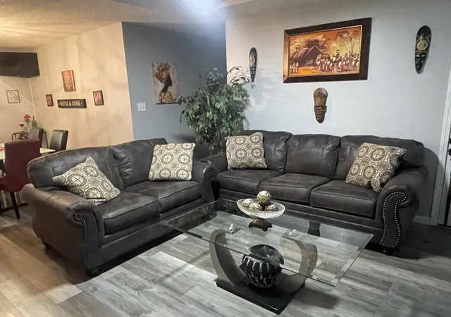 Photo 2 of Single family home for sale at 345 Donna Dr, Clarksville, TN 37042 | MLS# 3061979 | Listing updated on 2026-05-19