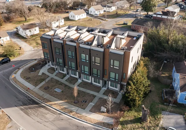 2nd image of 2918 Harlin Dr, Nashville, TN 37211 | MLS# 3061237