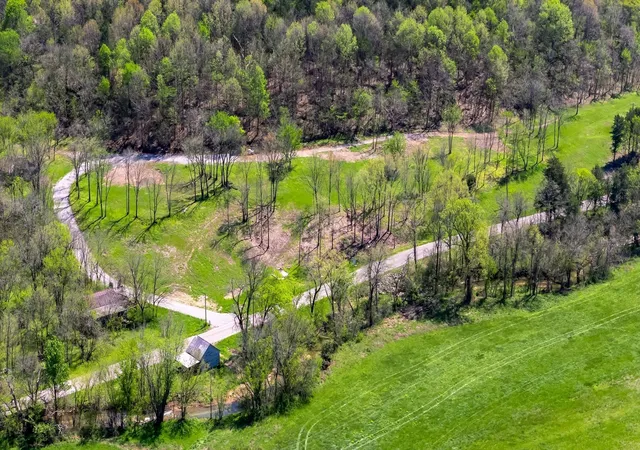 3rd image of 2819B Yell Rd, Lewisburg, TN 37091 | MLS# 3068600