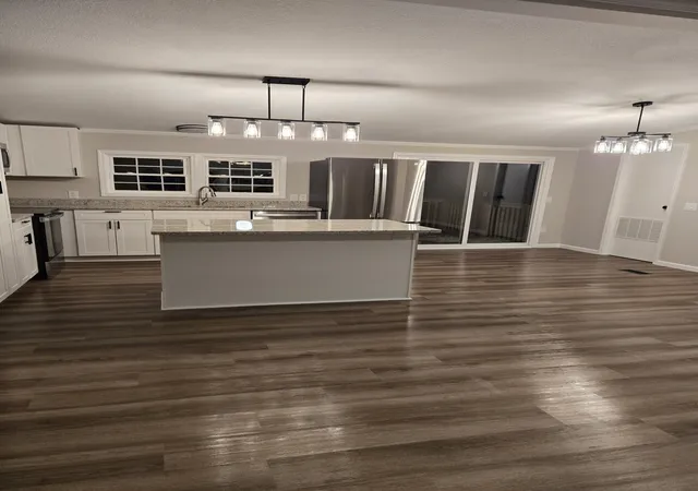 Photo 4 of Manufactured home for sale at 1158 Yellow Crk Rd, Dickson, TN 37055 | MLS# 3069761 | Listing updated on 2026-03-09