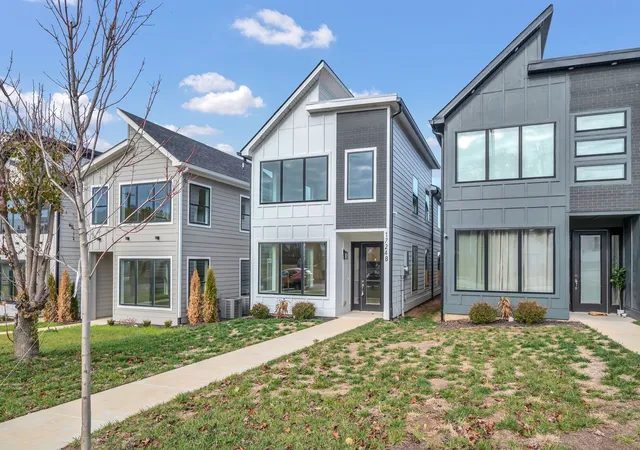 2nd image of 1724b Simpkins St, Nashville, TN 37208 | MLS# 3061582