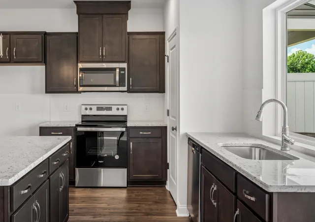 Photo 4 of Townhouse at 2206 Melk Ln, Columbia, TN 38401 | MLS# 3061431 |  | Sold on 2026-03-31