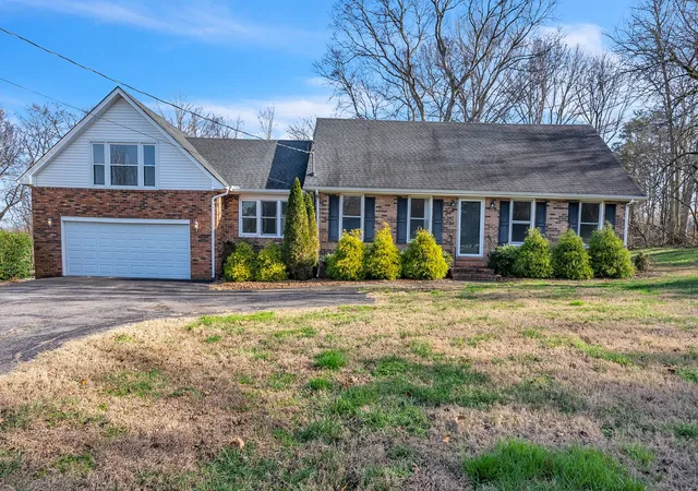 1st image of 425 Centennial Ave, Lewisburg, TN 37091 | MLS# 3067513