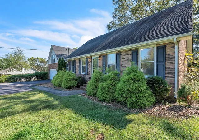 2nd image of 425 Centennial Ave, Lewisburg, TN 37091 | MLS# 3067513