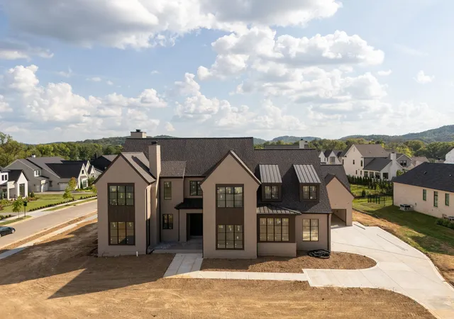 Photo 2 of Mansion for sale at 8107 Turning Point Dr, Brentwood, TN 37027 | MLS# 3546788 | Listing updated on 2026-10-04