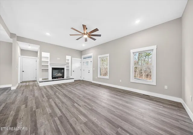 image of 941 E Deer Creek Dr, Crossville, TN 38571 | MLS# 3065241