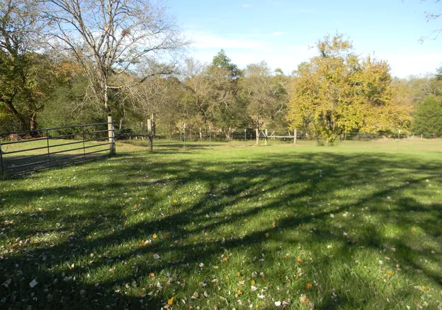 3rd image of 854 Shelbyville Hwy, Fayetteville, TN 37334 | MLS# 3065471