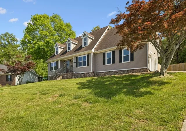 Photo 2 of Single family home for sale at 621 Lee Dr, Ringgold, GA 30736 | MLS# 3066531 | Listing updated on 2026-09-03