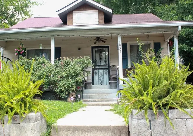 1st image of 1832 10th Ave N, Nashville, TN 37208 | MLS# 3067461