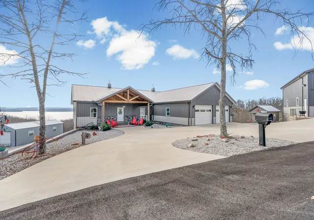 Homes for sale in Dover, TN | 124 Eagle Nest Ct, Dover, TN 37058 | MLS# 3067715