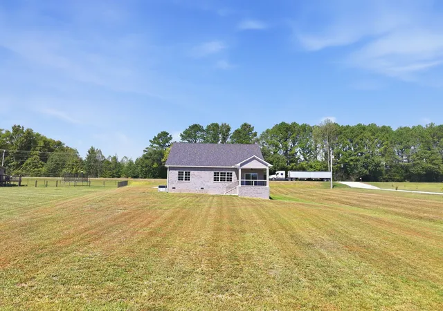 Photo 3 of Single family home for sale at 8184 Aedc Rd, Estill Springs, TN 37330 | MLS# 3546099 | Listing updated on 2026-10-06