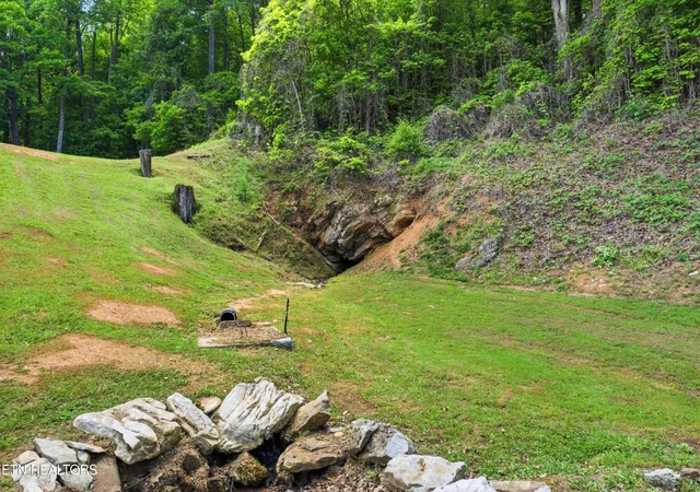 Photo 3 of Single family home for sale at 1913 E Union Valley Rd, Seymour, TN 37865 | MLS# 3067738 | Listing updated on 2026-09-25