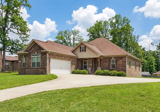 1st image of 25 Knotting Hill Dr, Fayetteville, TN 37334 | MLS# 3068046