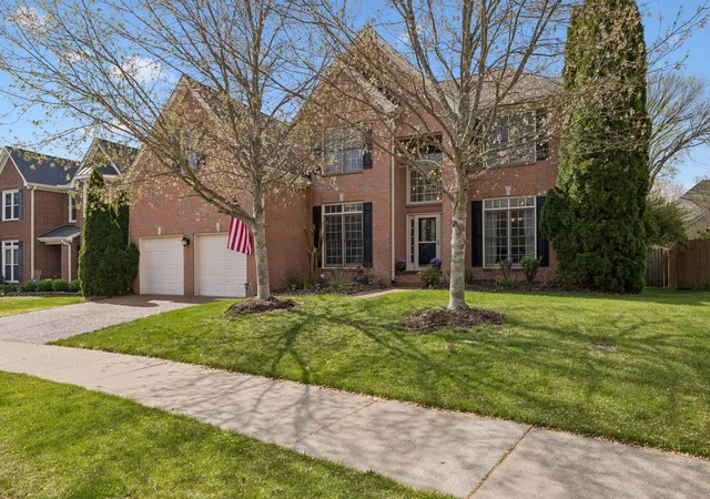 Photo 3 of Single family home for sale at 317 Dundee Dr, Franklin, TN 37064 | MLS# 3167663 | Listing updated on 2026-09-23