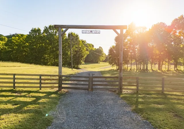 Photo 1 of House for sale at 3899 Boston Theta Rd, Thompsons Station, TN 37179 | MLS# 3251403 | Listing updated on 2026-10-03