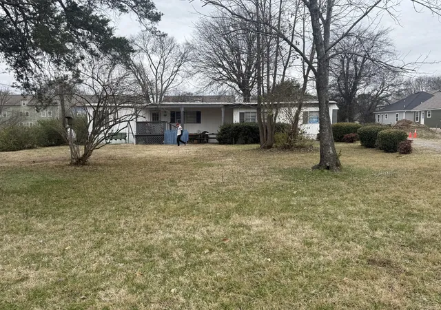1st image of 302 Walton Ferry Rd, Hendersonville, TN 37075 | MLS# 3068133