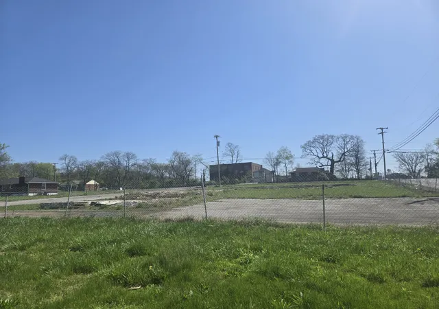 4th image of 3700 Fairview Dr, Nashville, TN 37218 | MLS# 3068292