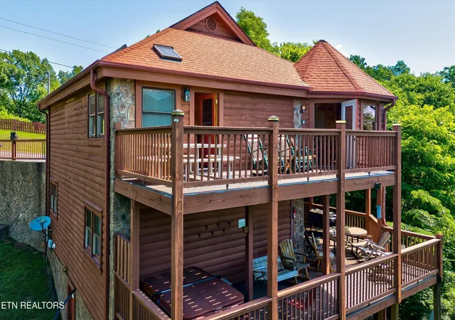 1st image of 2054 Oakmont Dr, Sevierville, TN 37876 | MLS# 3068401