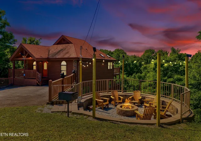 4th image of 2054 Oakmont Dr, Sevierville, TN 37876 | MLS# 3068401